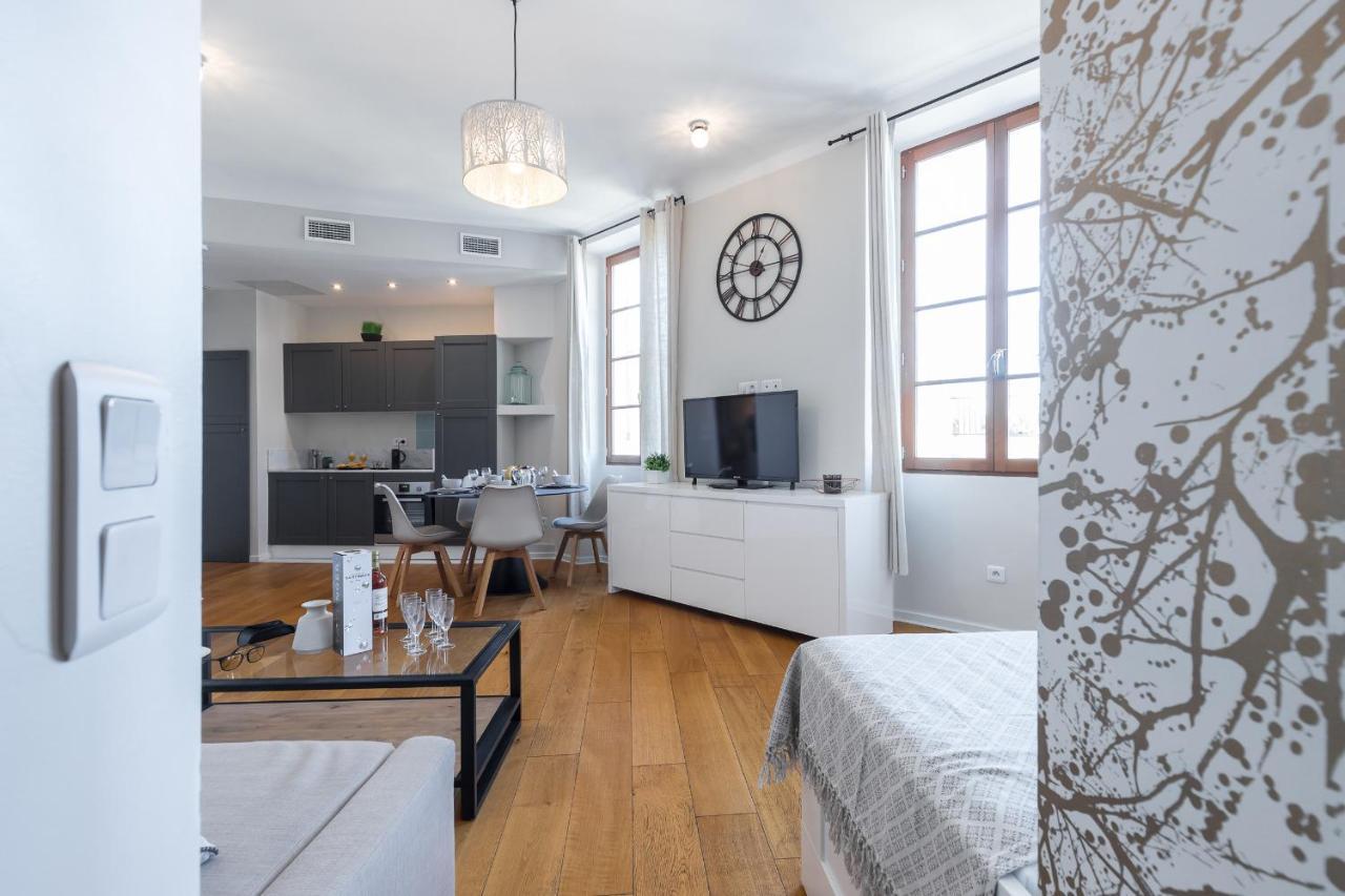 Gorgeous 1 Bdr With Gardens View In The Old Town Nice Exterior foto